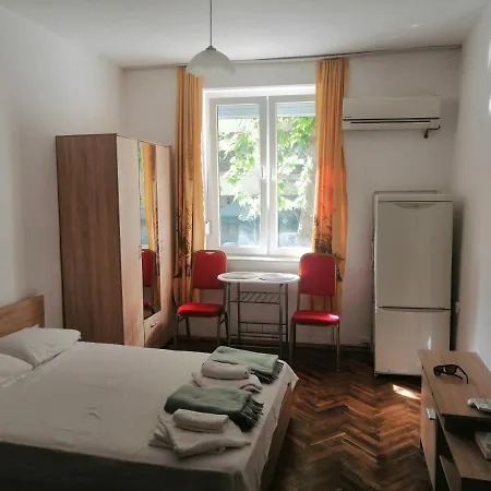 Top Location Near To City Center And Sea Garden * بورغاس