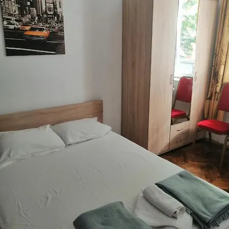 Top Location Near To City Center And Sea Garden شقة *